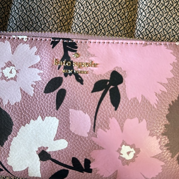 Kate Spade Large Wallet with Keyring - Picture 2 of 4